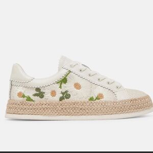 Azalia Sneakers White Floral Raffia Size 10 NEW